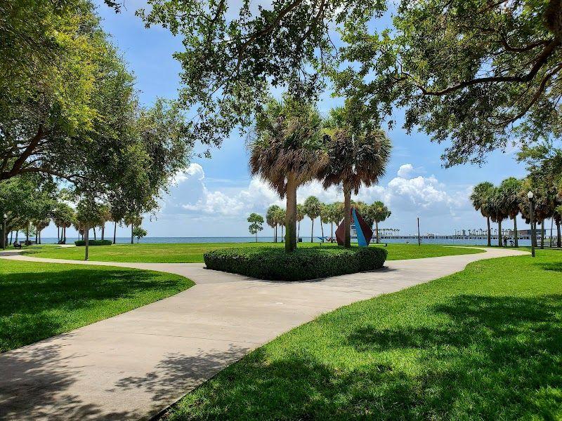 Parking near Vinoy Park
