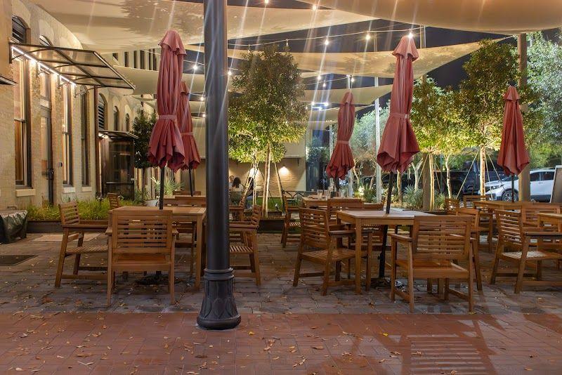 Parking near 86 Forks Bar + Table