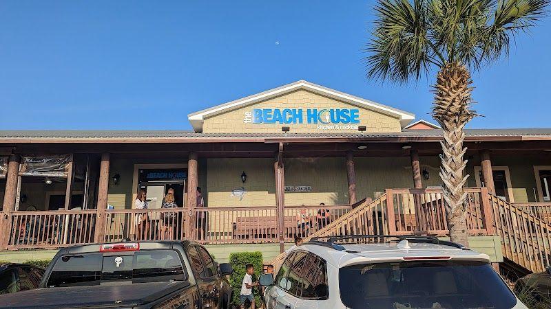 Parking near The Beach House Kitchen and Cocktails