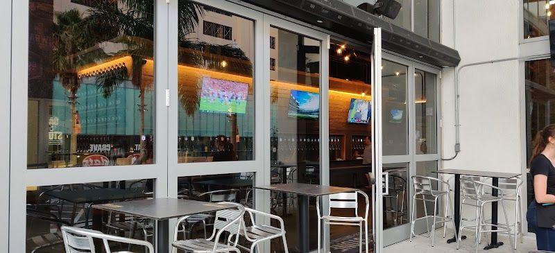 Parking near Oak & Stone