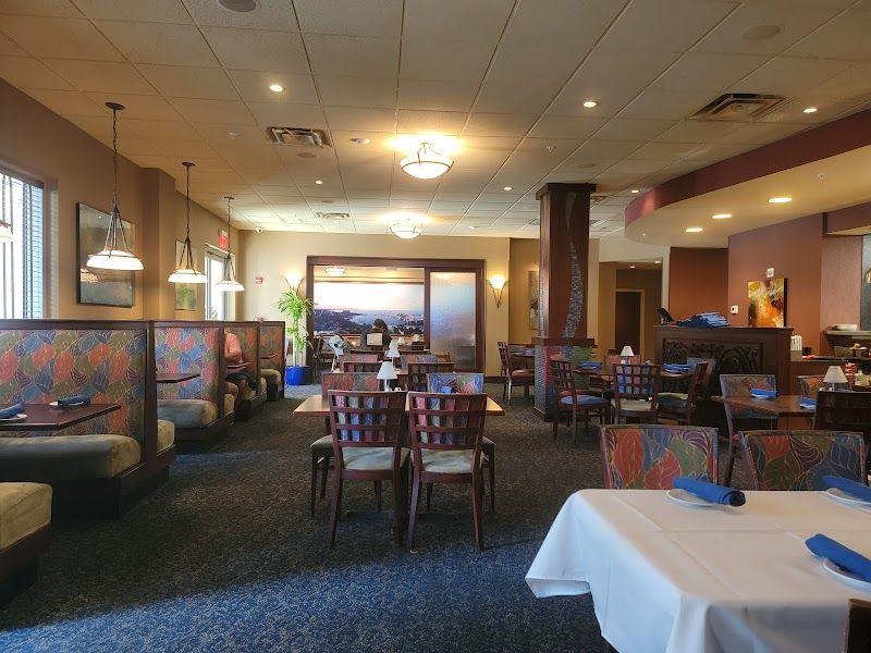 Parking near Parkshore Grill