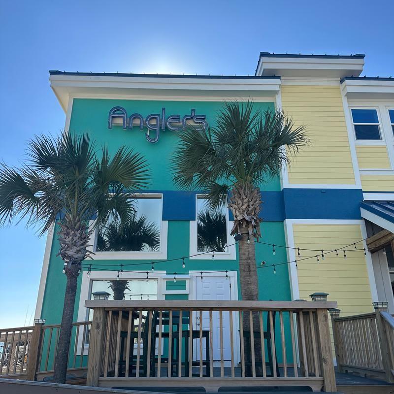 Parking near Angler's Beachside Grill