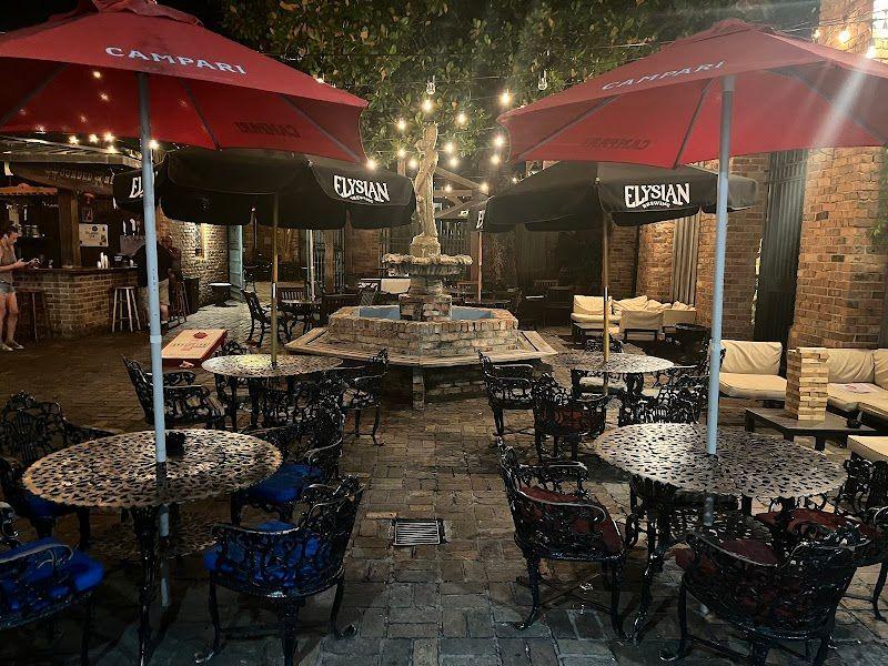 Parking near Seville Quarter