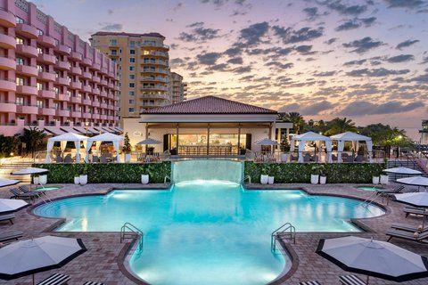 Parking near The Vinoy Resort & Golf Club, Autograph Collection