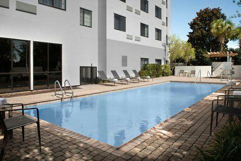 Parking near Courtyard by Marriott Pensacola Downtown